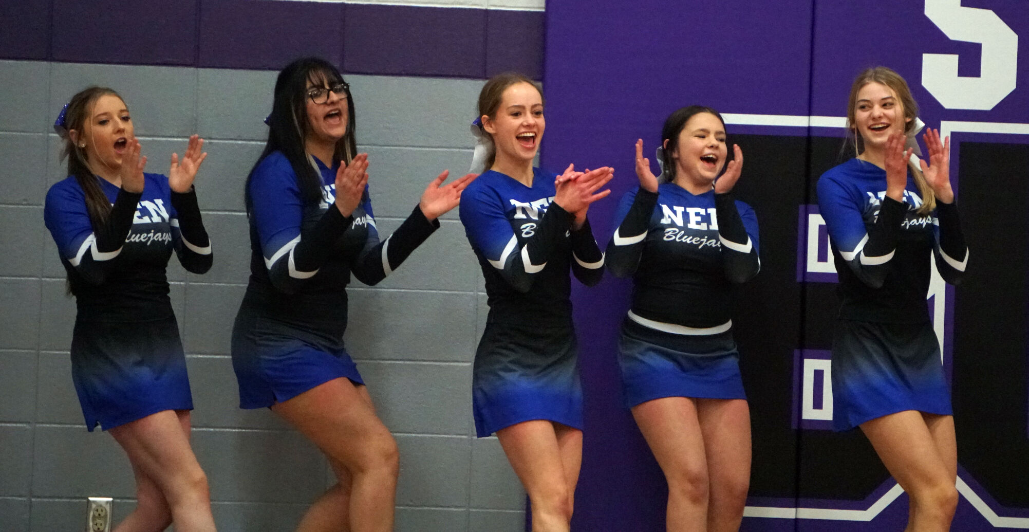 22-01-20 NEN cheer.jpg